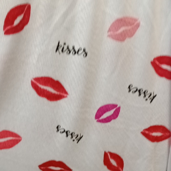 Kiss Print Pajama Pants - White and Red - Picture 4 of 4